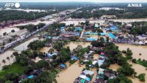 Alluvioni in Bangladesh, primo bilancio di 13 morti