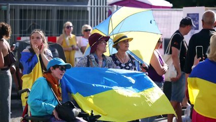 Conmemoración de la Independencia de Ucrania con homenaje a víctimas de la guerra en Berlín