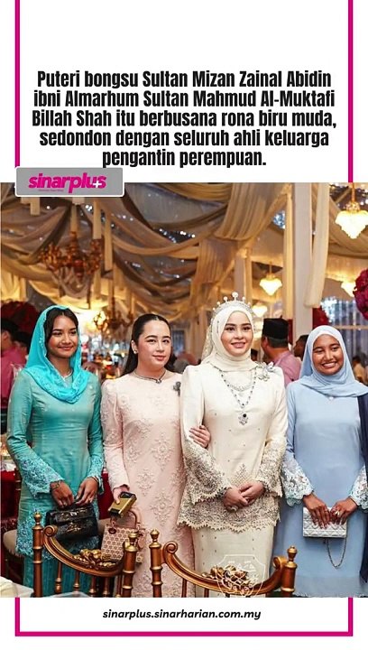 Berseri-seri pengantin diraja