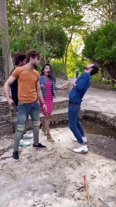 Girlfriend ky chakar me #shorts #funny video
