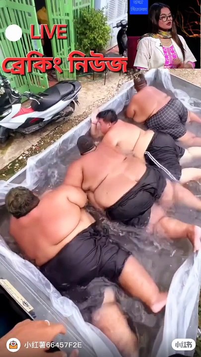 People doing swimming