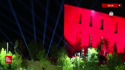 Cumhurbaşkanlığı Kabinesi'ni ilk kez ağırlayan Ahlat Cumhurbaşkanlığı Külliyesi'ne özel ışıklandırma