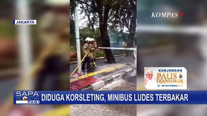 Diduga Korsleting, Minibus Ludes Terbakar di Jakarta Utara