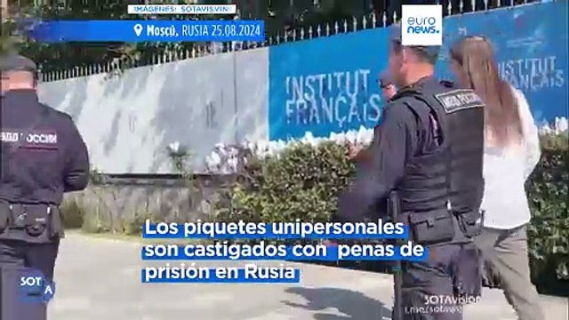 Activistas por la libertad de expresión hacen protestas unipersonales en Rusia contra la detención del fundador de Telegram