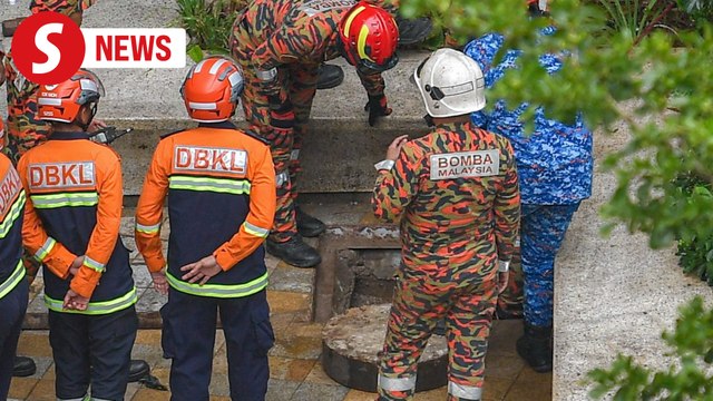 KL sinkhole: SAR team using 'flushing' technique to find victim