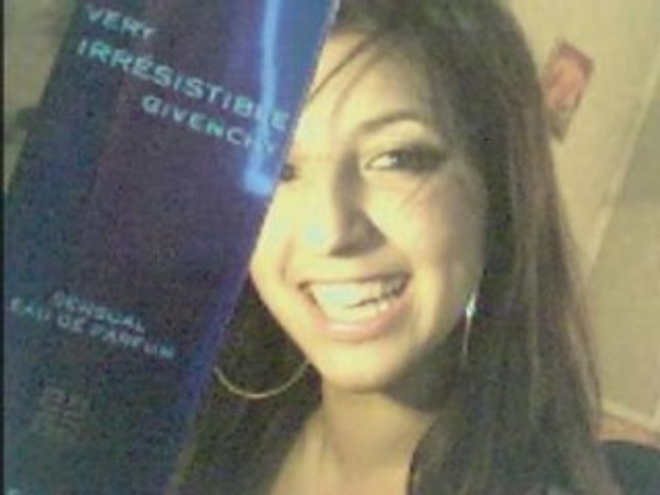 JUST GIVE ME THAT SMILE !