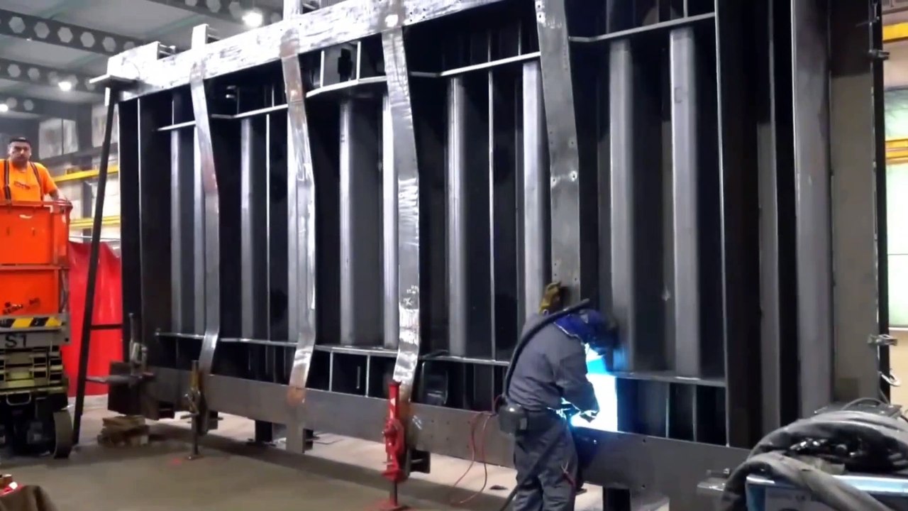 how to avoid traffic jams while repairing roads... Follow for More 3D Mechanics/Mechanical