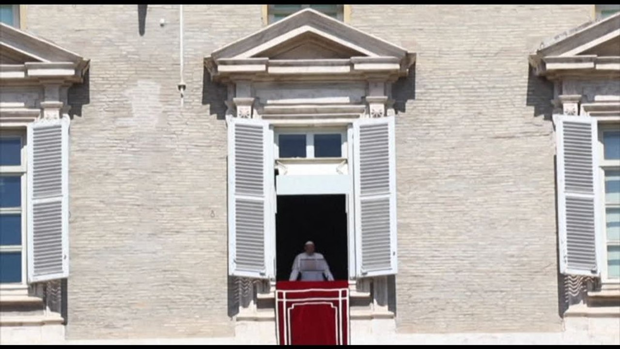 Ucraina, il Papa: "le chiese non si toccano"