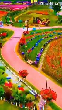 FLOWERS PARK,,,, There are difference kind and colorful flowers