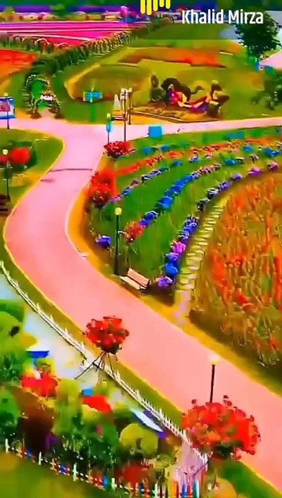 FLOWERS PARK,,,, There are difference kind and colorful flowers