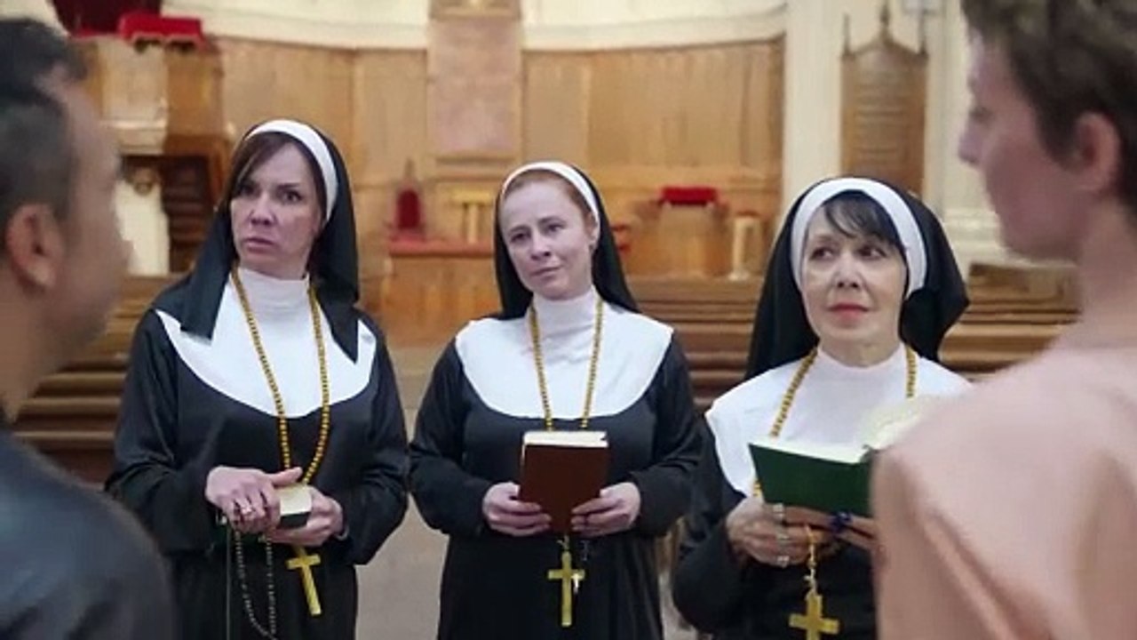 L'animateur Alex Goude vient de lancer, en collaboration avec le designer Nicolas Landrieau, des... gourdes, baptisées les "Alex Gourde" - VIDEO