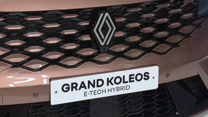 [부산] 르노코리아 신차 첫 출고 차량 구매...'지역 상생' / YTN