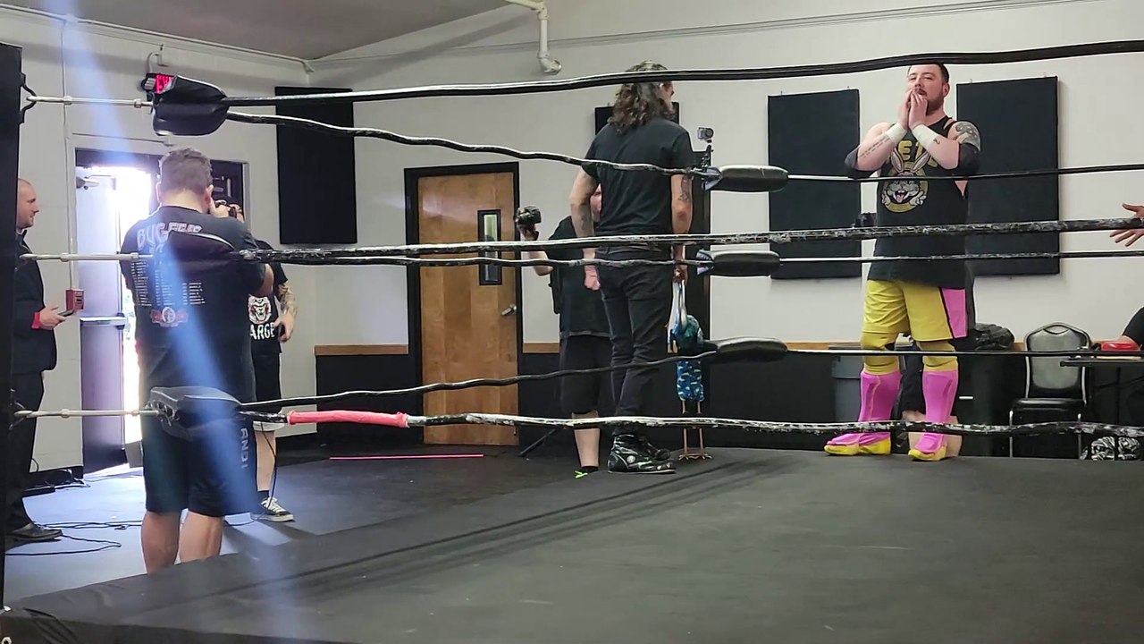 Pete Corvus w Alan Compass vs CWO
