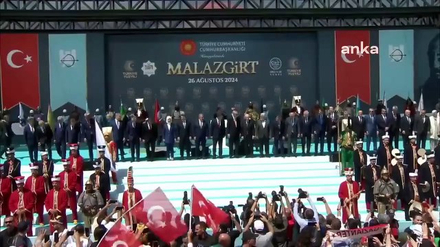 Dört komutan çağrıldıkları halde sahneye çıkmadı: Malazgirt'te büyük olay!