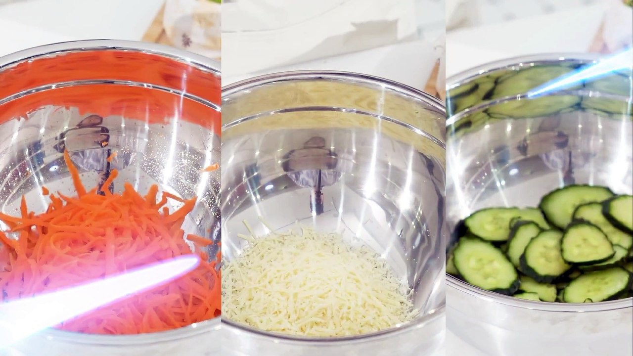 Mixing Bowls with Airtight Lids Set, 26PCS Stainless Steel Khaki Bowls with Grater Attachments, Non-Slip Bottoms & Kitchen Gadgets Set, Size 7, 4, 2.5, 2.0,1.5, 1QT, Great for Mixing & Serving