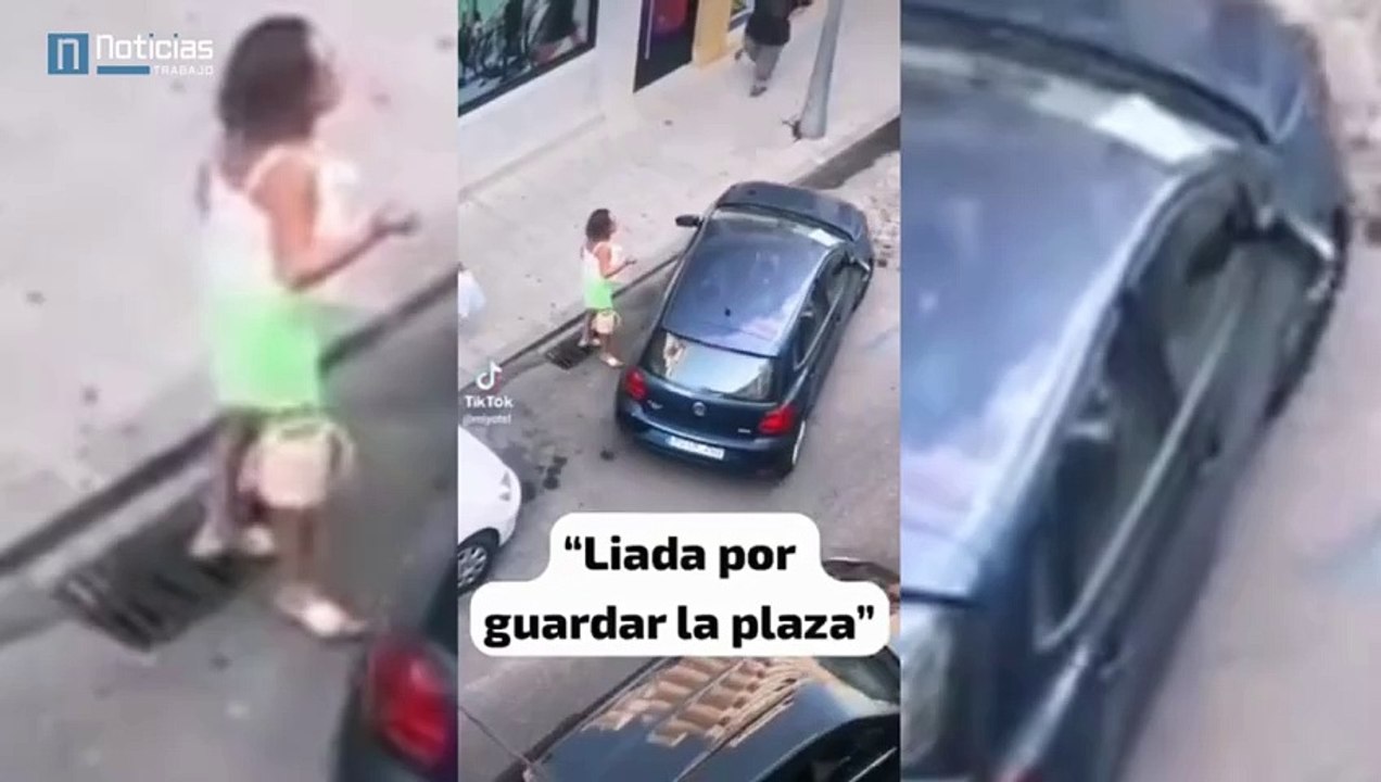 ¿Pueden los peatones guardar un aparcamiento a un coche?
