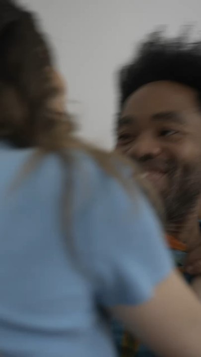 Quand tu amènes un date chez toi