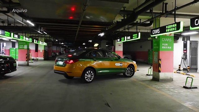 Canadá impõe tarifas adicionais de 100% a veículos elétricos chineses