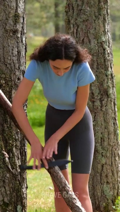 Everyone needs to know this important life hack!  #survival #outdoors #hacks