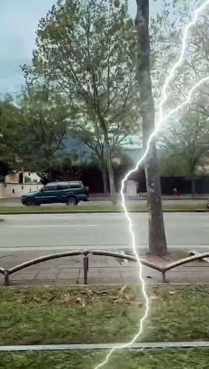 les gens ne sont pas obligés de m'aimer et je suis pas obligé de m'en soucier