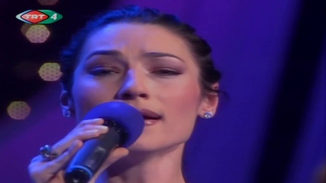 Aslı Pakalınlar / Bir gün görmese gönlüm seni arar