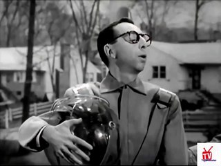 1960 Chunky candy - Arnold Stang humorous Flying SAUCER pilot TV commercial