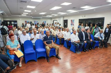Sobrevivientes del 9 de enero de 1964 reciben pensión vitalicia