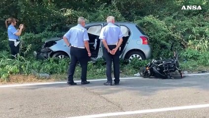 Scontro fra auto e moto nel Milanese, morto un trentenne