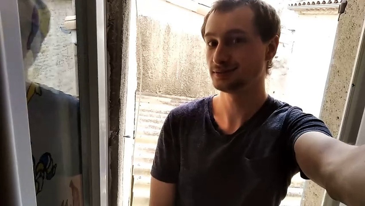 J'ai regardé "People do a Double Take when I Speak their Lang | Oriental Pearl" et d'autres vidéos