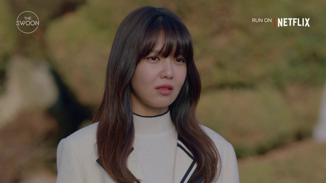 Kang Tae oh gives Choi Soo young a big hug | Run On Ep 12 | Netflix [ENG SUB]