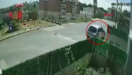 Oğluyla kavga eden çocuğu arabayla ezdi