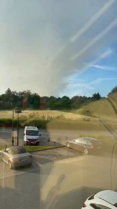 Enorme incendie dans une décheterie de Mont-Saint-Guibert