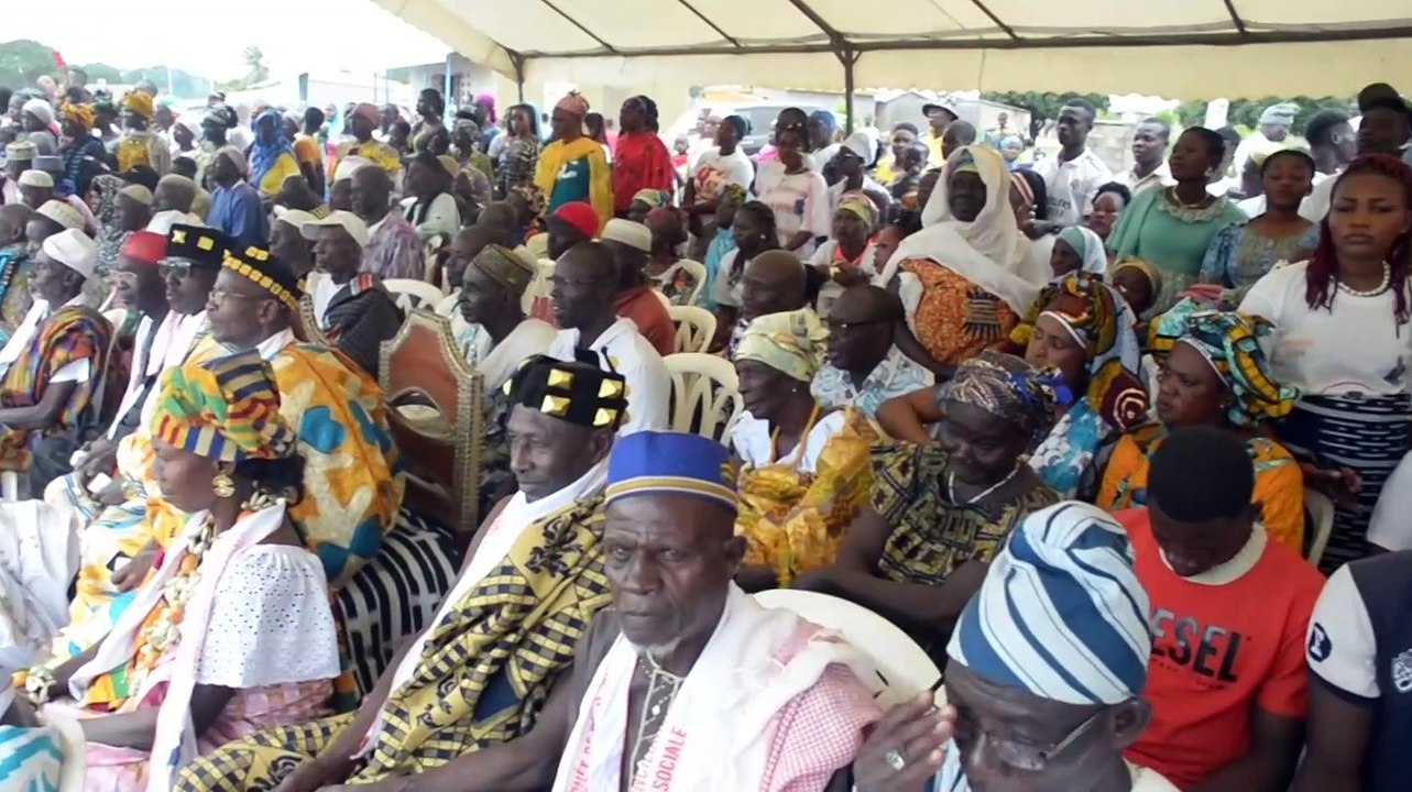 Kobenan Kouassi Adjoumani scelle l’union entre les peuples Koulango et Lobi à Marahui