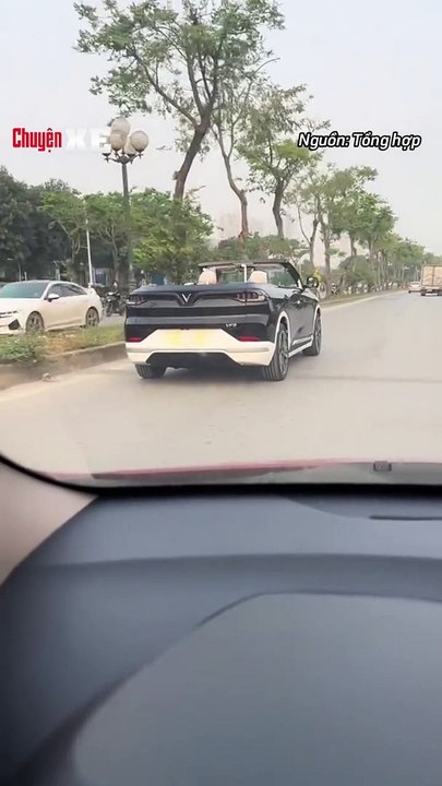 Lộ diện VinFast VF 8 bản mui trần  #chuyensieuxe #tintuc #cars #thinhhanh #suutamxe