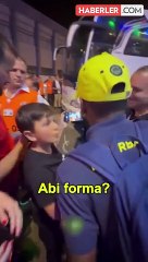 Fred'den forma isteyen çocuk, "Hayır" cevabını alınca hiç beklenmedik bir tepki verdi