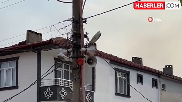 İznik'te çıkan orman yangınına 6 uçak ve 3 helikopter müdahale ediyor