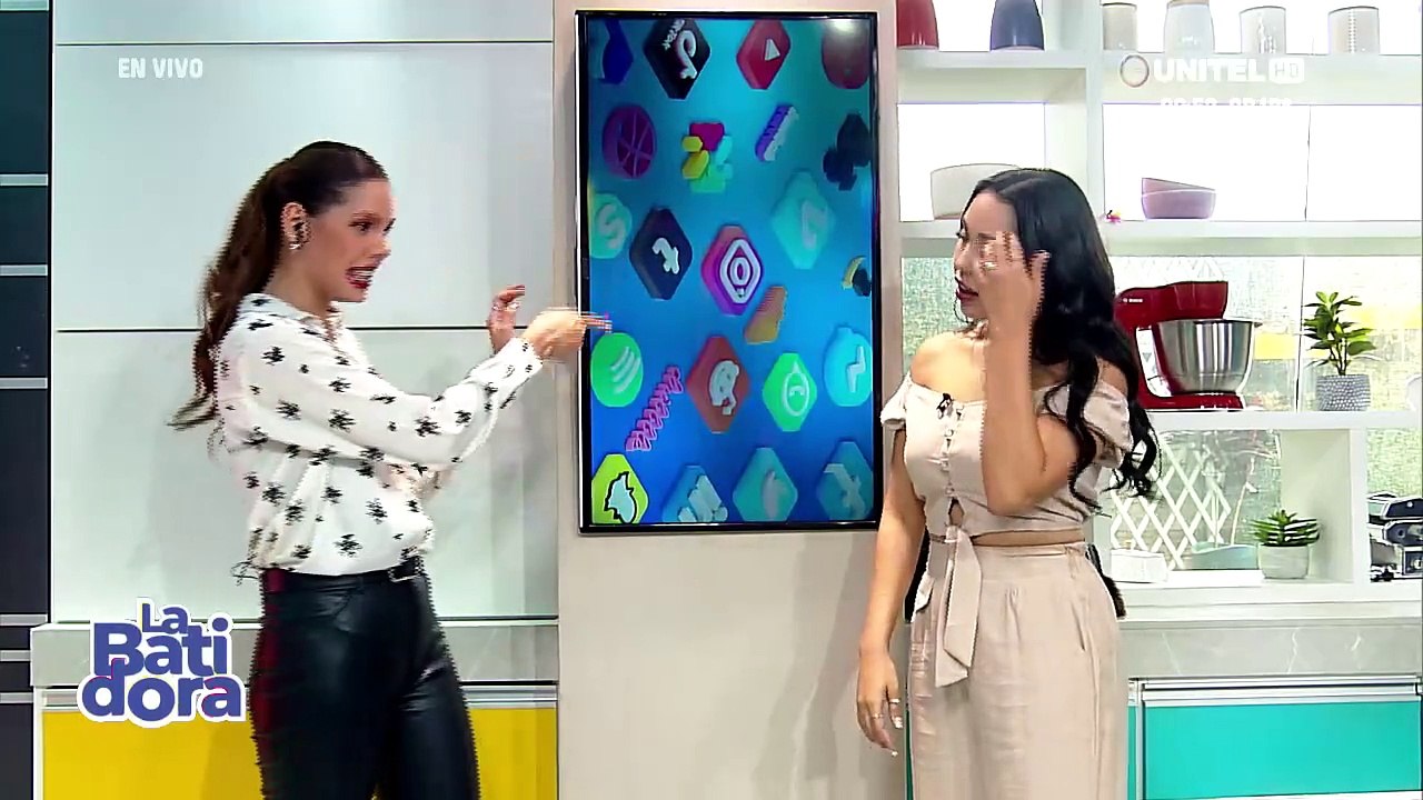 Kerley Lindenmayr y Moira Armella se amarraron sus cabellos para hacer un trend de TikTok, así terminaron las presentadoras