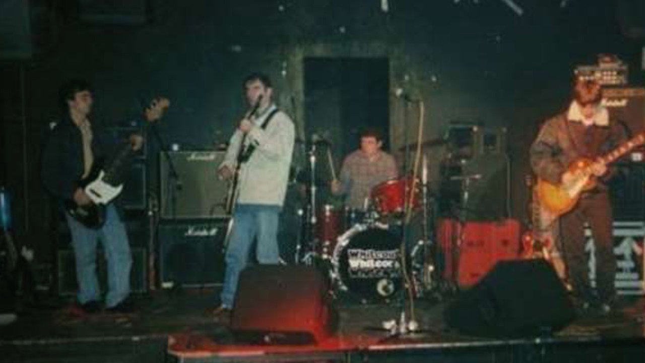 Kent looks back without anger as Oasis reunite