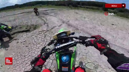 Bolu'da çamura saplanan motosikletli takla attı