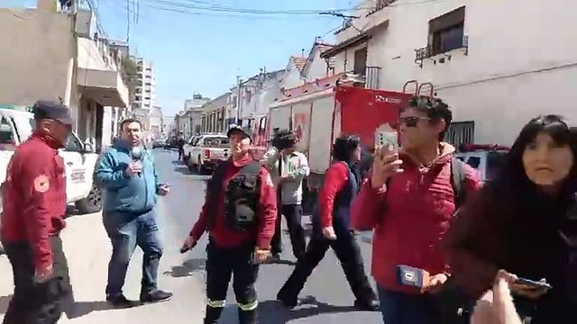 Alerta en la escuela Sarmiento: otros 15 chicos y cuatro adultos fueron atendidos con síntomas de intoxicación y hay máxima preocupación