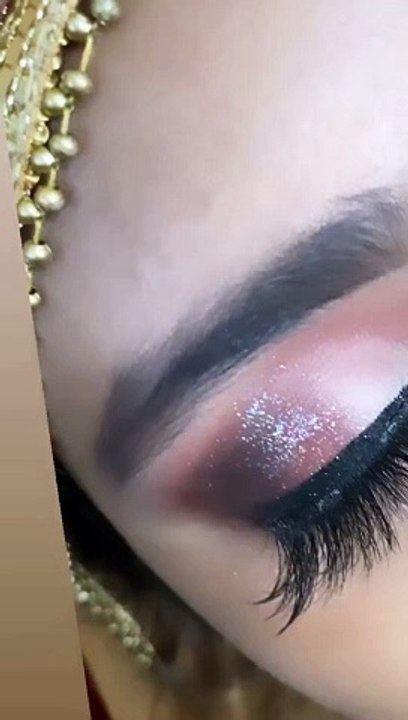 Classy eye makeup