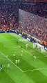 Galatasaray Şampiyonlar Ligi'ne veda etti: Muslera'ya kırmızı kart