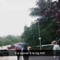 Un agriculteur sauve 350 collégiens en Moselle avec son tracteur lors des inondations