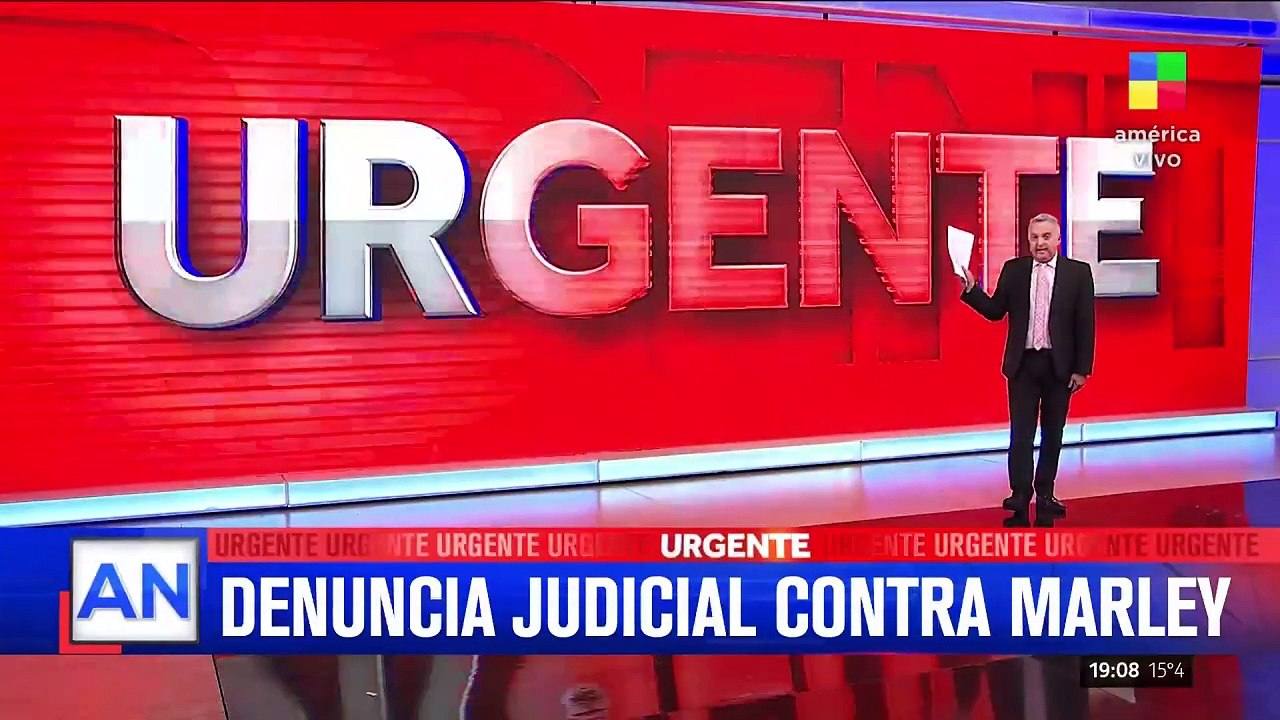 Denunciaron a Marley por presunta corrupción de menores