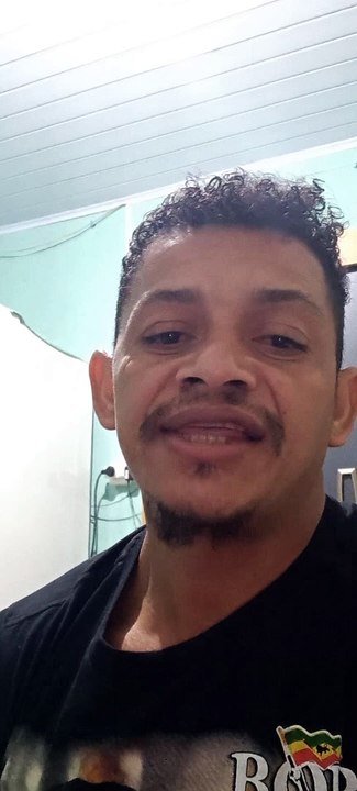 MOSKAU  TRADUÇÃO EM PORTUGUÊS