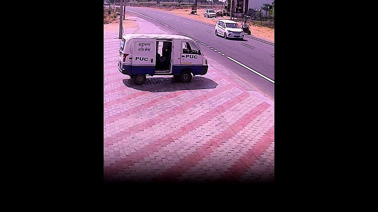 Accident CCTV ... MotorCycle Couple