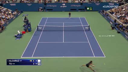 Très facile... puis rappelé à l'ordre : le résumé de la victoire d'Alcaraz