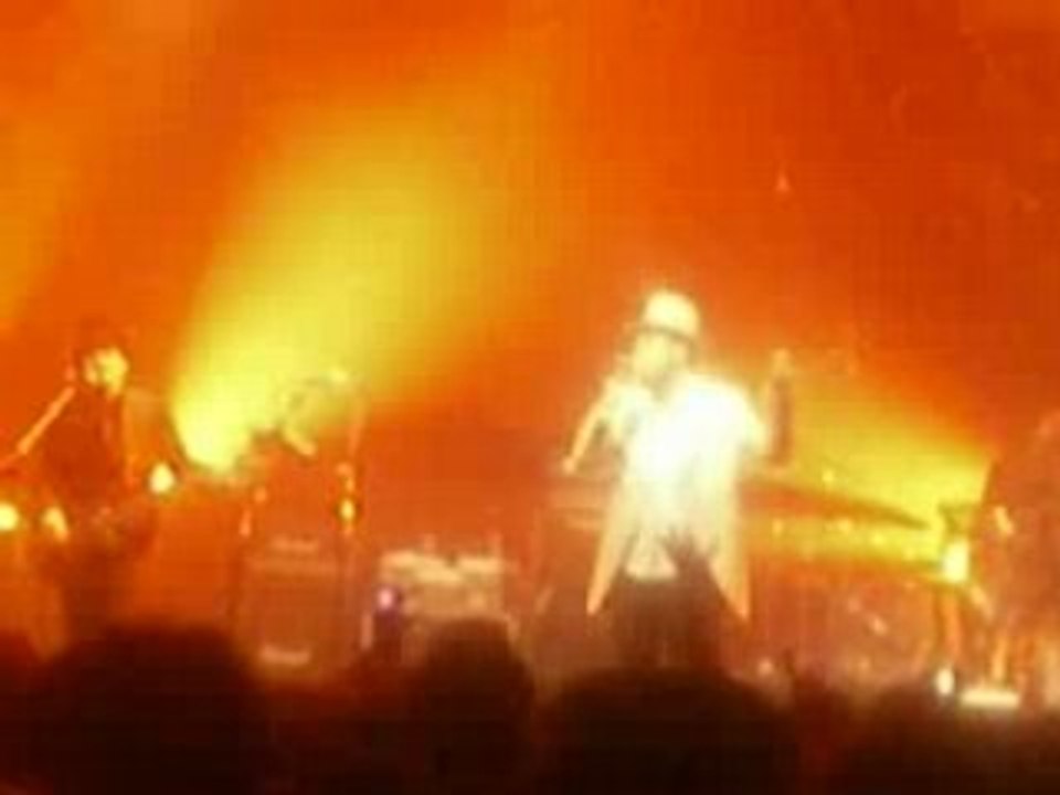 SERJ TANKIAN - EMPTY WALLS 18.04.08 ARTEFACT STRASBOURG