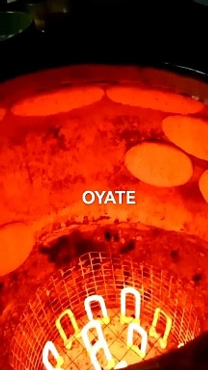 U-shape infrared heat lamps used in the oven