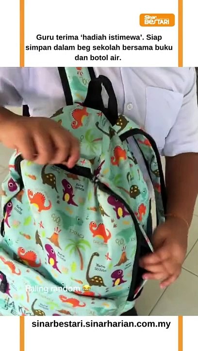 Cikgu dapat durian